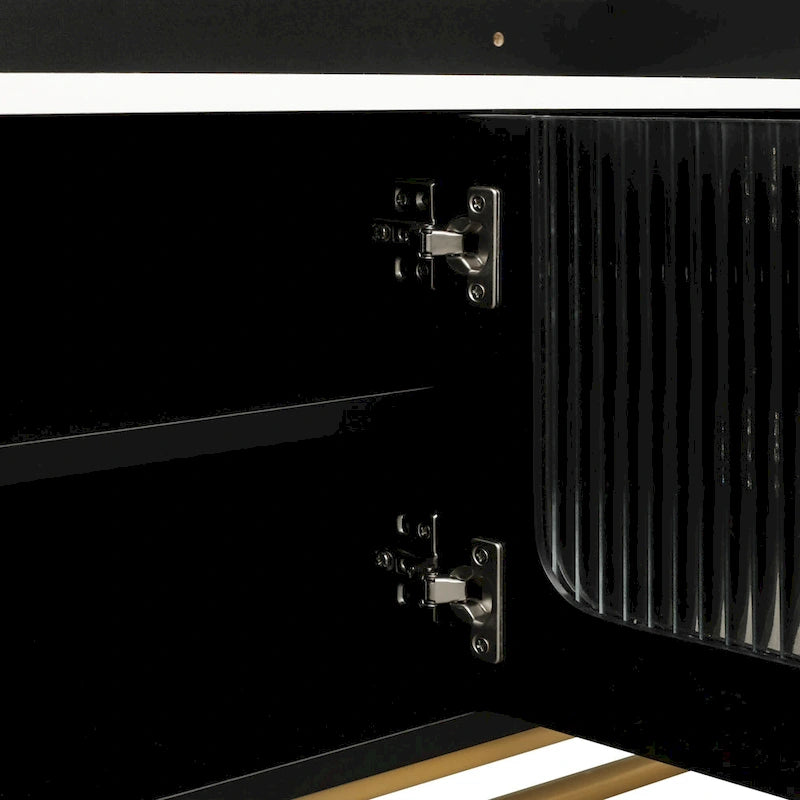Meuble TV blanc avec portes en verre cannelé et cadre en métal doré