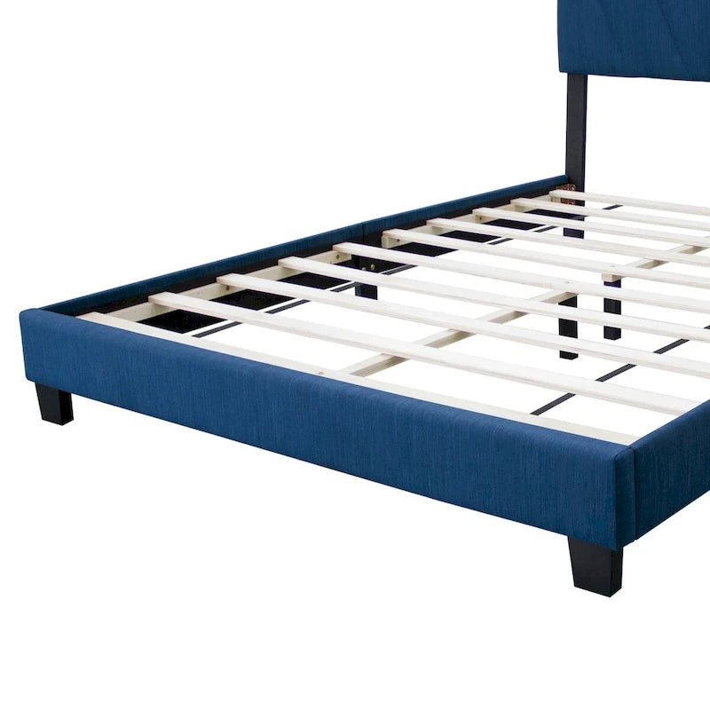 Lit plateforme Queen en lin bleu avec tête de lit capitonnée en diagonale