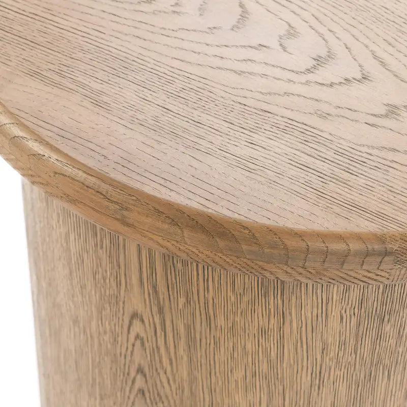 Table d'appoint ronde en placage de chêne avec plinthe marron - Style moderne et minimaliste